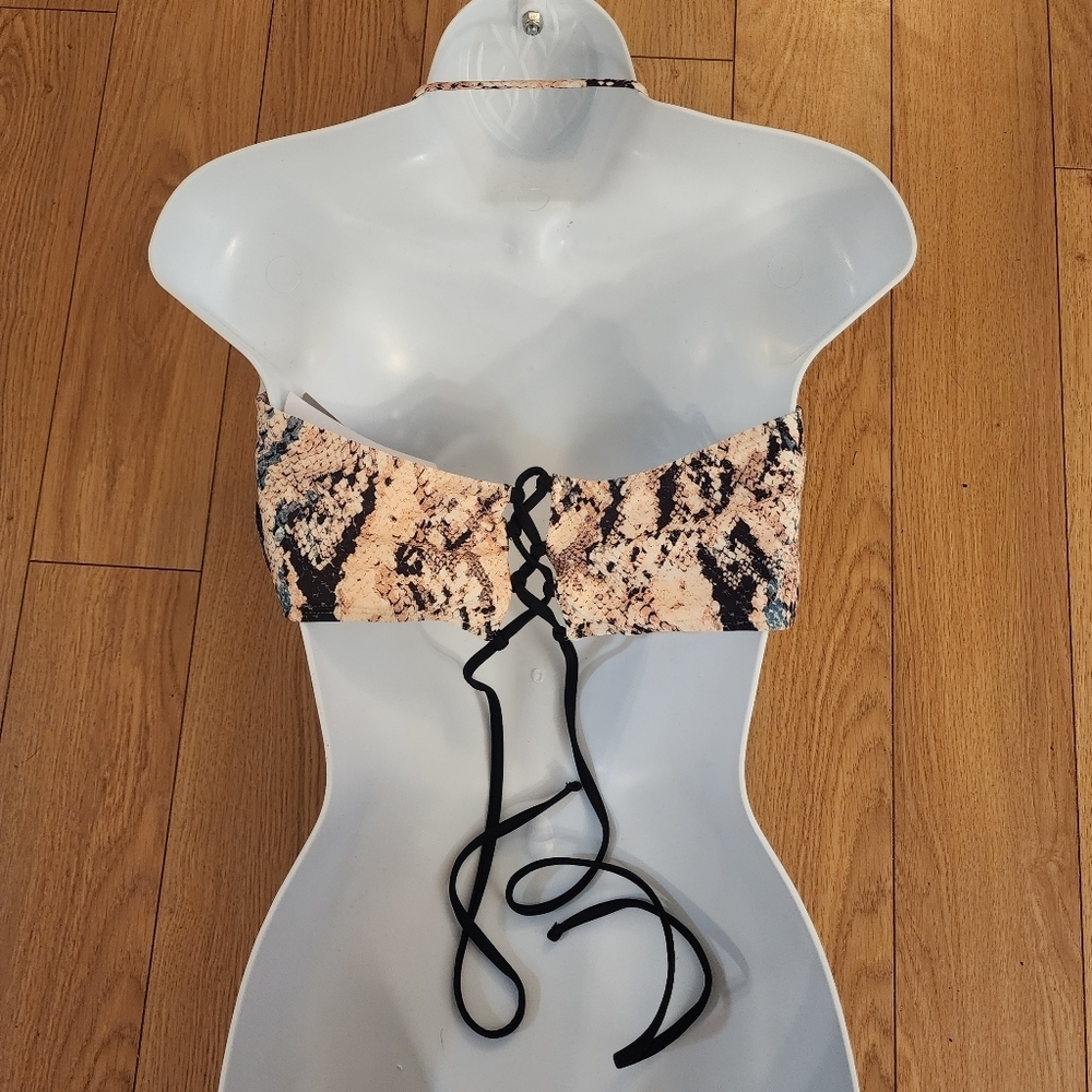 NWT Daisy Fuentes Halter Bikini Top-12 - Picture 2 of 9